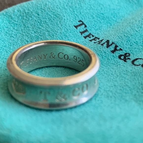 Tiffany & Co. 1837 ring - Picture 2 of 8
